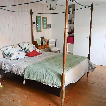 Feriehus Maison Familiale 4 Chambres, Au Coeur De Loix, Location A La Semaine Uniquement