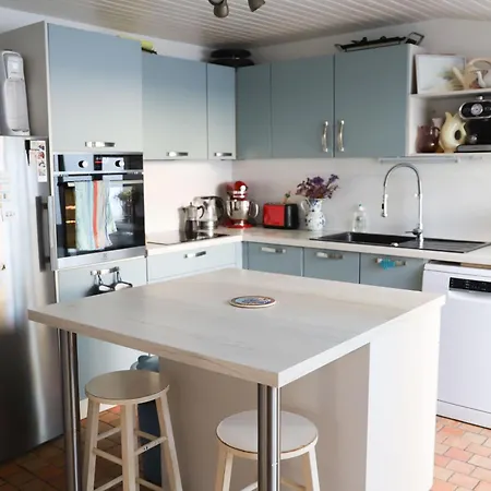 Maison Familiale 4 Chambres, Au Coeur De Loix, Location A La Semaine Uniquement Tatil Evi *